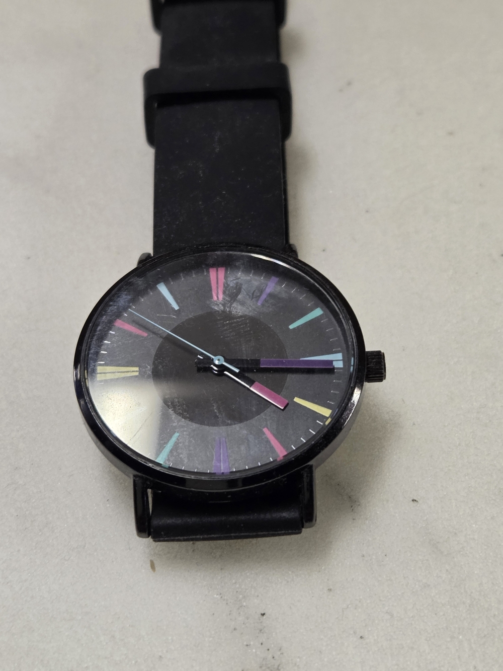 FMD Black Silicone Strap Watch with Multicolor Markers NEW BATTERY